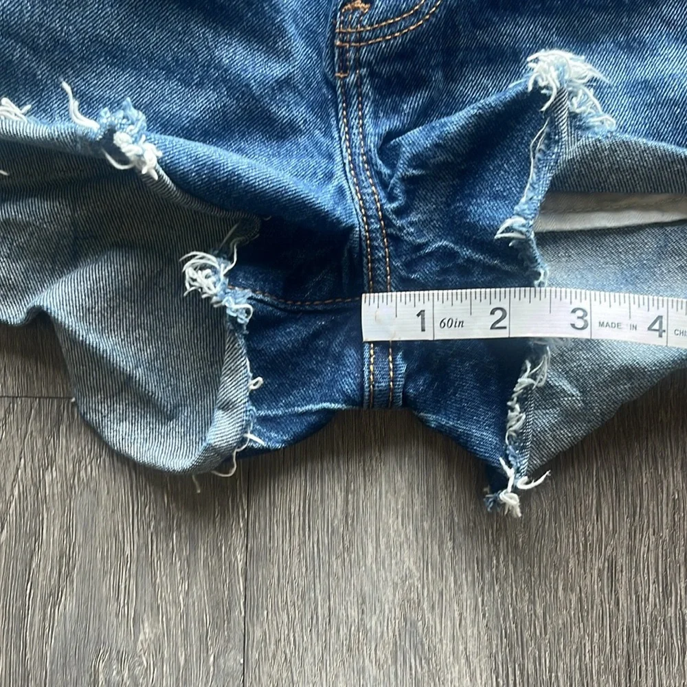Abercrombie & Fitch High Rise Mom Short ✧ Size 27/4